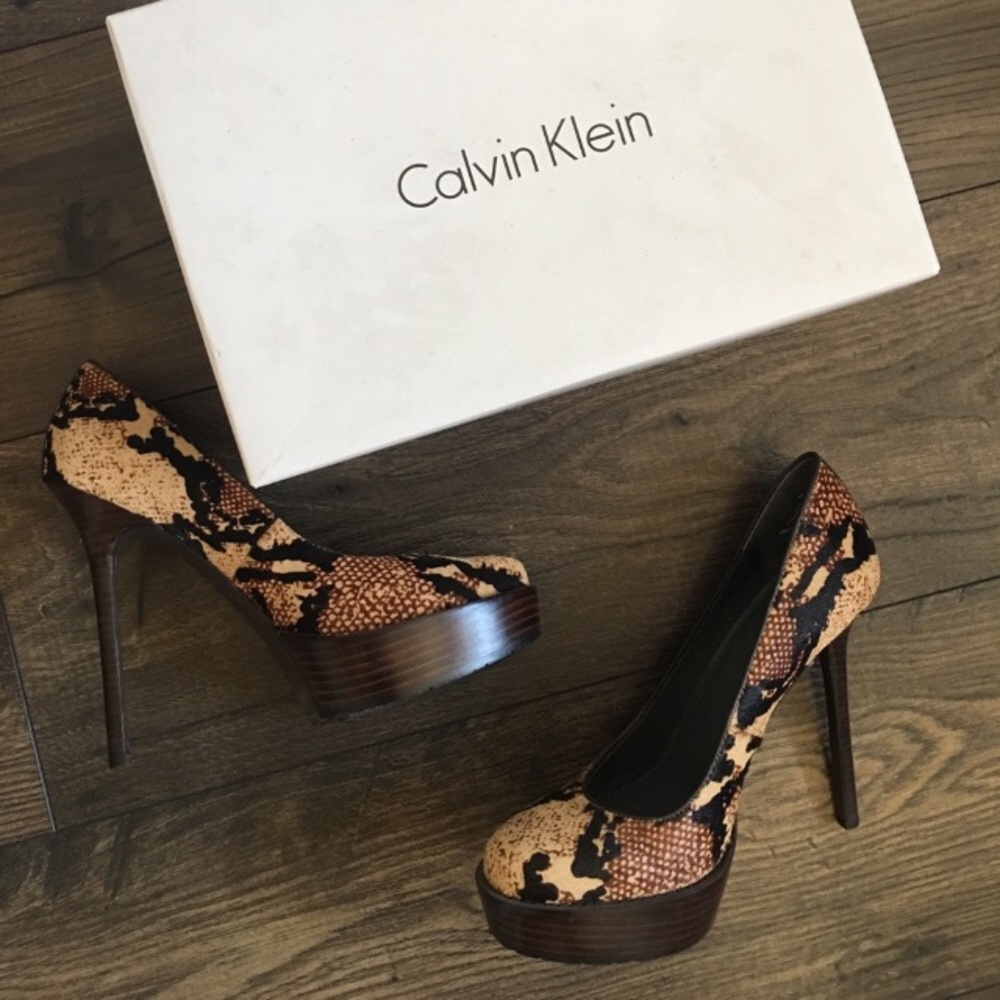 Calvin Klein pumps